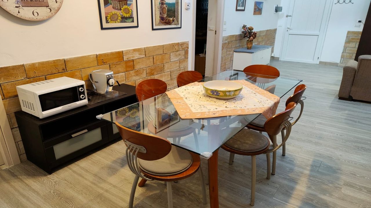 DiningRoom DiningRoom